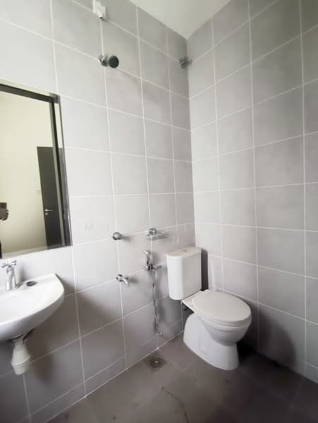 Semi-Detached House for Sale in U16, Elmina Gardens (Shah Alam) - Michelle Chong - Bathroom - PropertyGuru.com.my