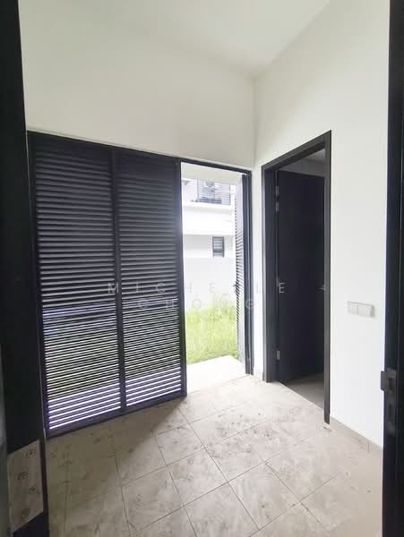 Semi-Detached House for Sale in U16, Elmina Gardens (Shah Alam) - Michelle Chong - Laundry area - PropertyGuru.com.my