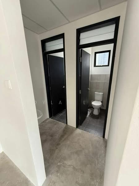 Semi-D Factory for Rent in Bukit Minyak (Penang) - Dylan Lee - Bathroom - PropertyGuru.com.my