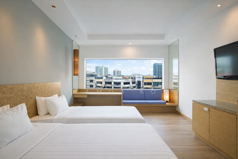 Hotel / Resort untuk Dijual di Taman Johor Jaya (Johor Bahru) - Seamus Kor - Bedroom - PropertyGuru.com.my