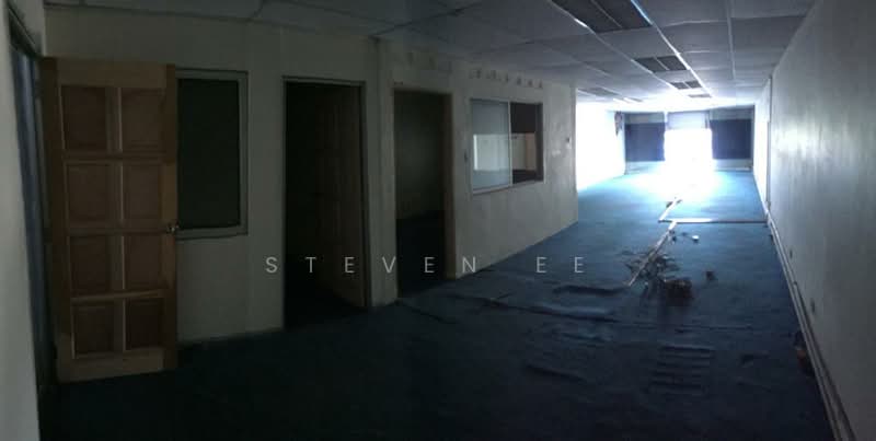 Shop for Rent in Taman Pelangi (Johor Bahru) - Steven Ee - Corridor - PropertyGuru.com.my