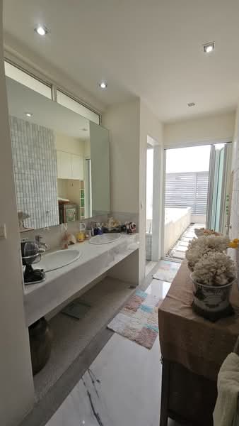 Rumah Bandar untuk Dijual di Taman U Thant (Ampang) - Andy Chin - Bathroom - PropertyGuru.com.my