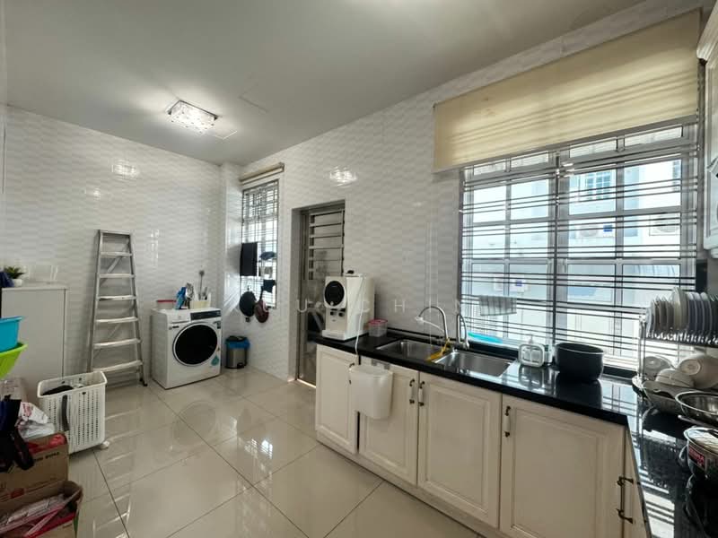 2-storey Terraced House for Sale in Bandar Putra (Kulai) - Kuu Chin - Kitchen - PropertyGuru.com.my