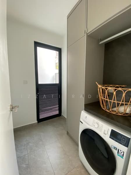 3-storey Terraced House for Sale in Seksyen U15 (Shah Alam) - Izzati Radin - Interior - PropertyGuru.com.my