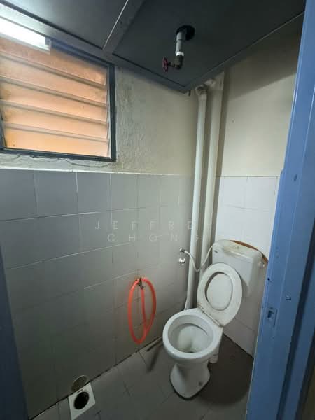 Rumah Flat untuk Dijual di Dahlia - Jeffrey Chong - Bathroom - PropertyGuru.com.my