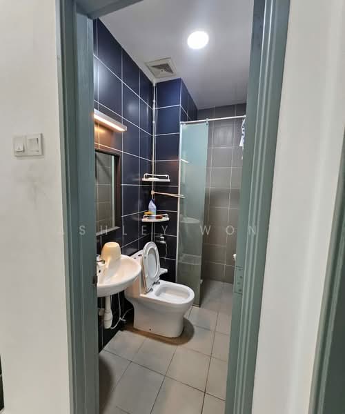Servis Apartment untuk Disewa di The Zizz @ Damansara North - Ashley Wong - Bathroom - PropertyGuru.com.my