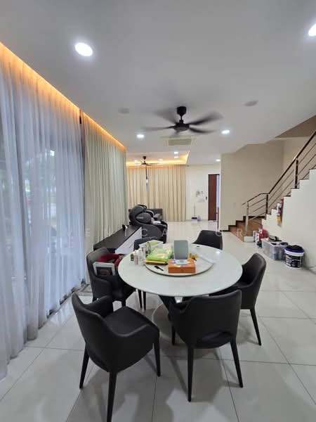 Rumah Kluster untuk Dijual di Taman Mount Austin (Tebrau) - Venica For - Living Room - PropertyGuru.com.my