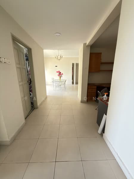 Condominium for Sale at Pearl View - Fanny Wong - Corridor - PropertyGuru.com.my