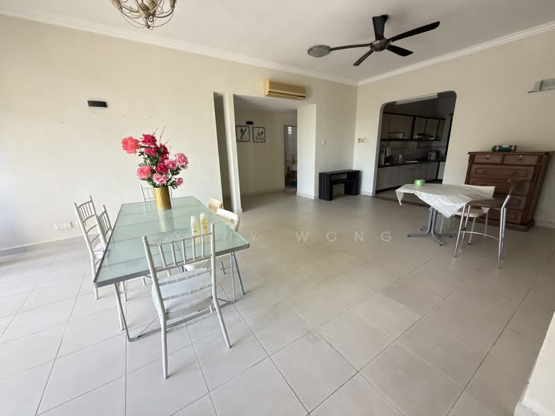 Condominium for Sale at Pearl View - Fanny Wong - Dining Room - PropertyGuru.com.my