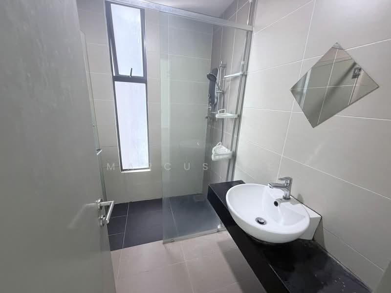 Servis Apartment untuk Disewa di LakePark Residence @ KL North - Marcus Lee - Bathroom - PropertyGuru.com.my