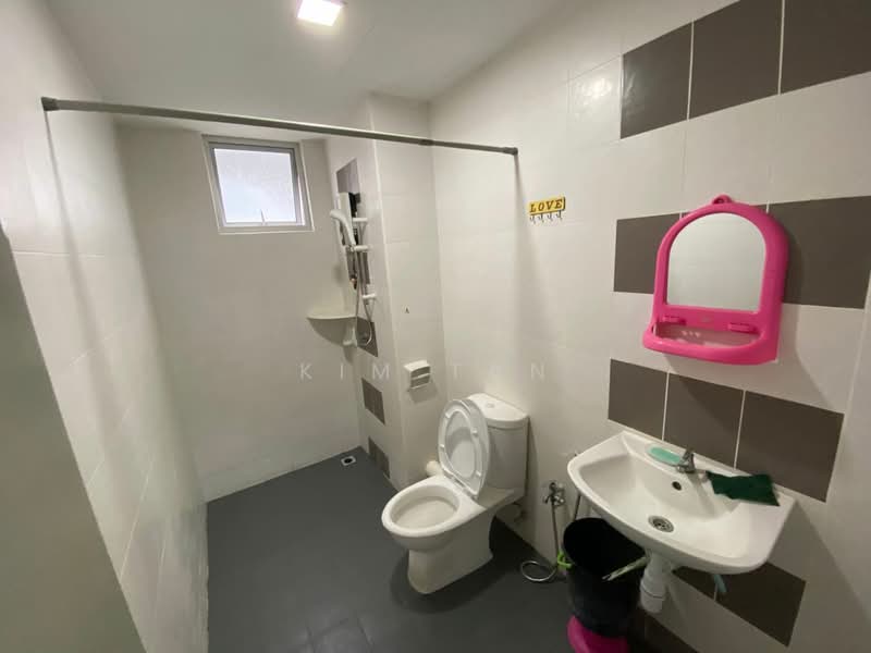 Condominium for Rent at The Golden Triangle Condominium - Kim Tan - Bathroom - PropertyGuru.com.my