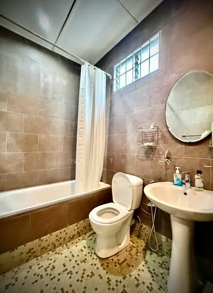Terraced House for Sale in Pearl Hill (Tanjung Bungah) - Jeanette Hee - Bathroom - PropertyGuru.com.my