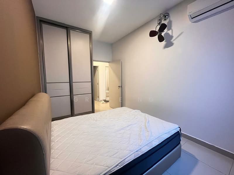 Service Residence for Sale at Meridin Bayvue Serviced Apartment - Grace Ng - Bedroom - PropertyGuru.com.my