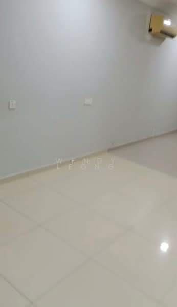 Shop / Office for Rent in Bandar Putra Permai (Seri Kembangan) - Wendy Leong - Interior - PropertyGuru.com.my
