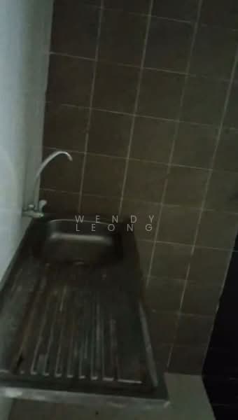 Shop / Office for Rent in Bandar Putra Permai (Seri Kembangan) - Wendy Leong - Interior - PropertyGuru.com.my