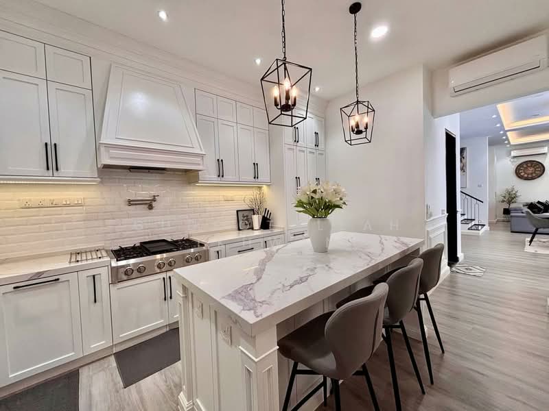 Cluster House for Sale in Eco Majestic (Semenyih) - Gudrotullah Ikhwan - Kitchen - PropertyGuru.com.my