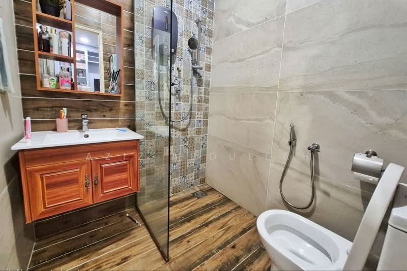 Semi-Detached House for Rent in SS7 (Petaling Jaya) - Aziz Abdullah - Bathroom - PropertyGuru.com.my