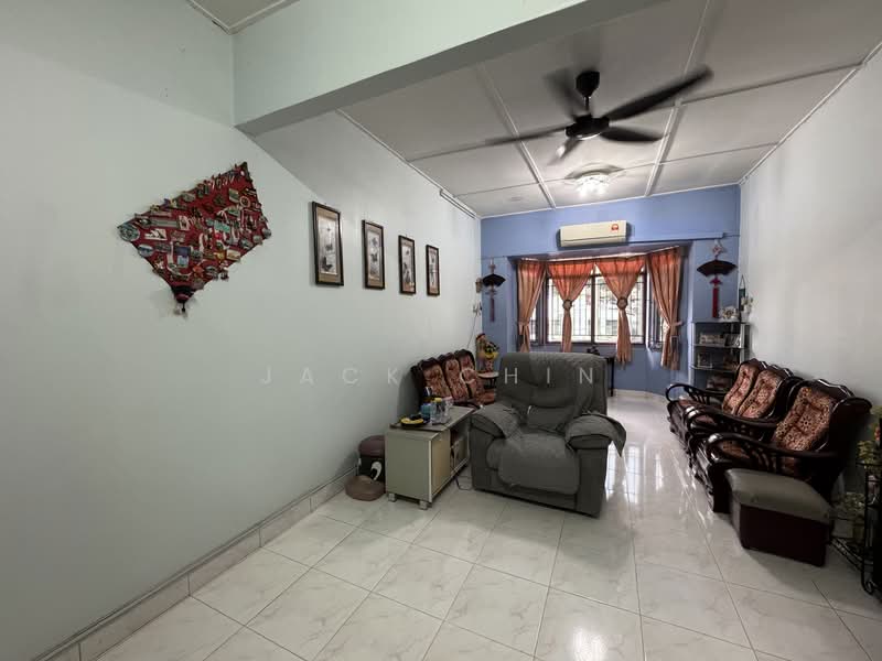 Rumah Teres untuk Dijual di Seremban (Negeri Sembilan) - Jack Chin - Living Room - PropertyGuru.com.my