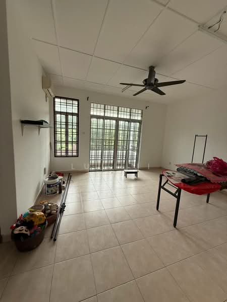 2-storey Terraced House for Sale in Taman Pelangi Indah (Ulu Tiram) - Lui Lui - Master Bedroom - PropertyGuru.com.my