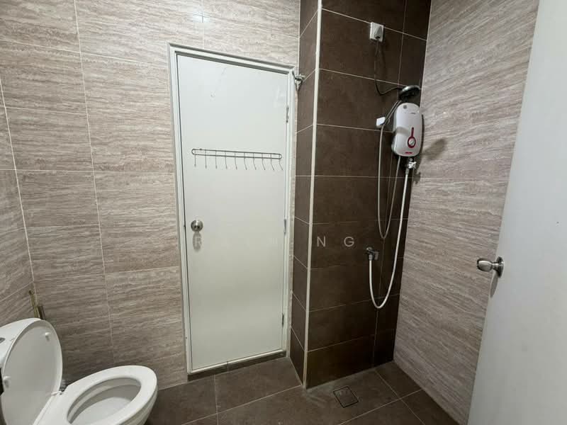 Rumah Teres 2 Tingkat untuk Disewa di Taman Sutera Utama (Skudai) - Rain Ng - Bathroom - PropertyGuru.com.my