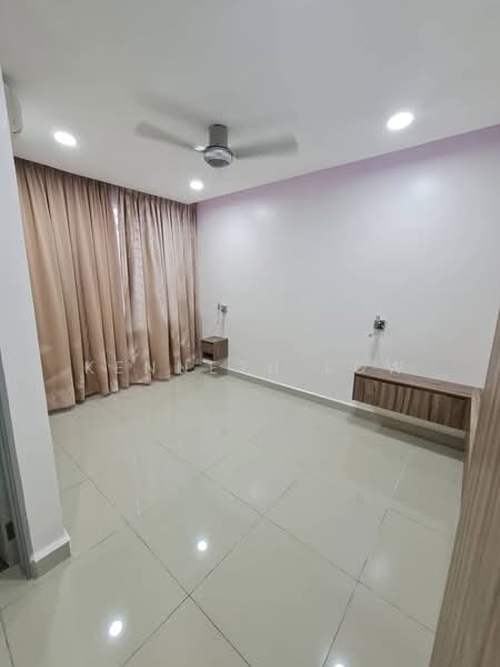 Kondominium untuk Disewa di Suasana Lumayan - Kenneth Low - Bedroom - PropertyGuru.com.my
