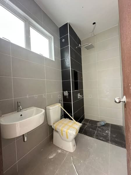 Semi-Detached House for Sale in Johor Bahru (Johor) - Eunice Koh - Bathroom - PropertyGuru.com.my