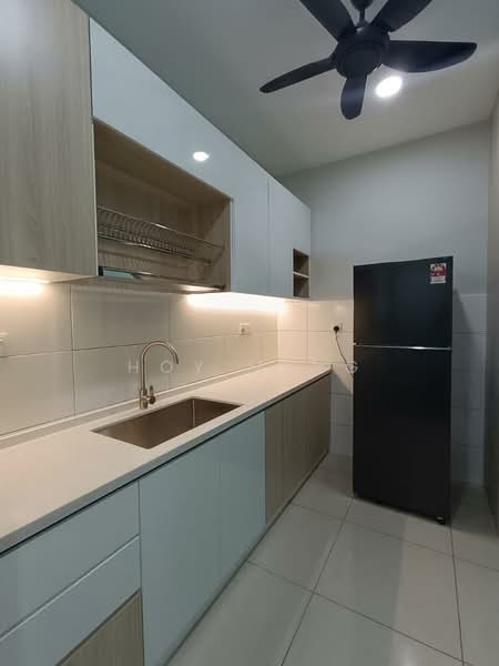 Condominium for Sale at Waterside Residence - Hoy Meng - Kitchen - PropertyGuru.com.my