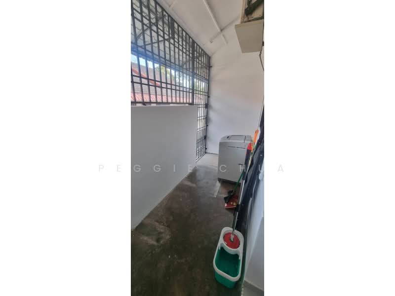 1-storey Terraced House for Rent in Taman Perling (Perling) - Peggie Chua - Balcony - PropertyGuru.com.my