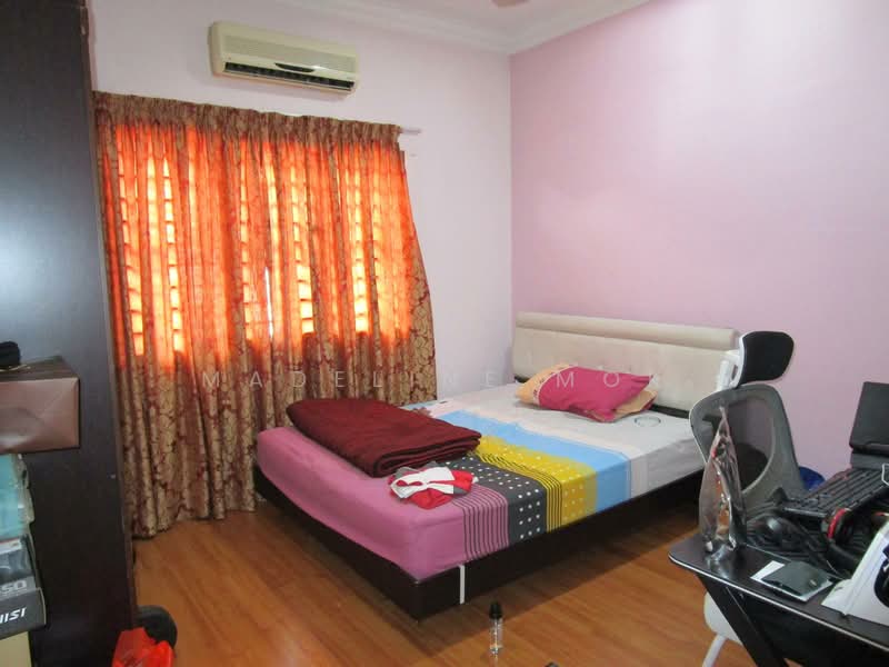 Semi-Detached House for Sale in Kapar (Selangor) - Madeline Mok - 2nd Bedroom - PropertyGuru.com.my