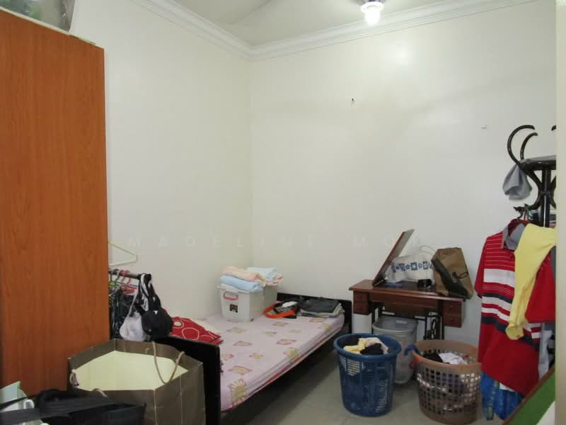 Semi-Detached House for Sale in Kapar (Selangor) - Madeline Mok - 4th Bedroom - PropertyGuru.com.my