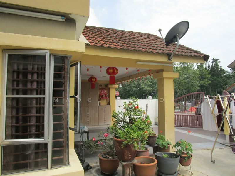 Semi-Detached House for Sale in Kapar (Selangor) - Madeline Mok - Exterior - PropertyGuru.com.my
