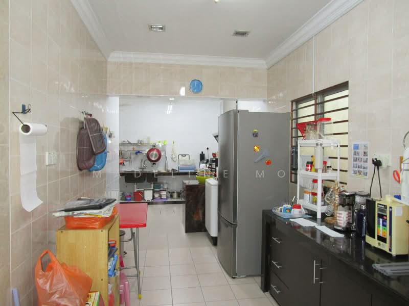 Semi-Detached House for Sale in Kapar (Selangor) - Madeline Mok - Dry & Wet Kitchens - PropertyGuru.com.my