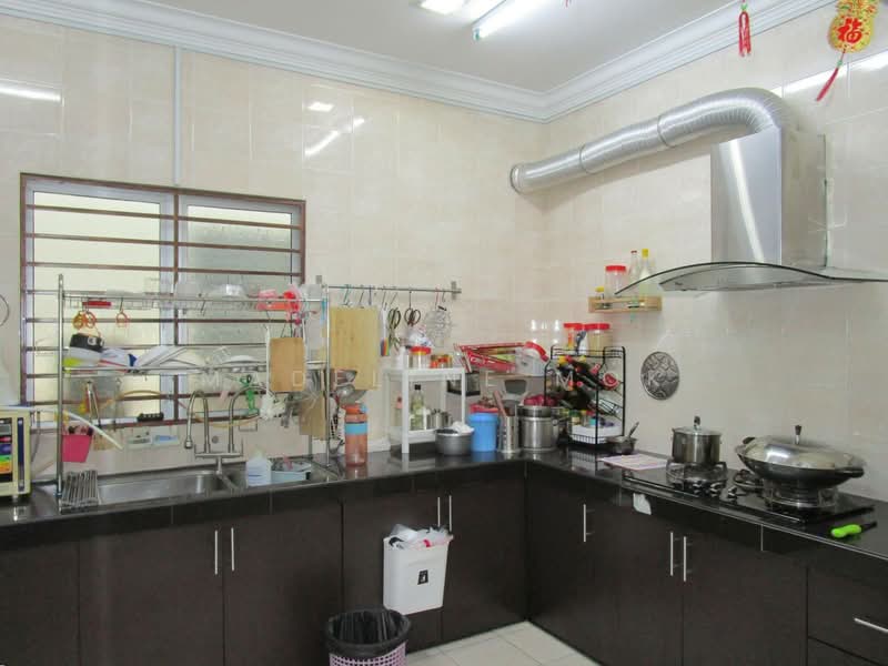 Semi-Detached House for Sale in Kapar (Selangor) - Madeline Mok - Dry Kitchen - PropertyGuru.com.my