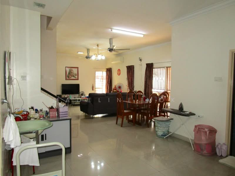Semi-Detached House for Sale in Kapar (Selangor) - Madeline Mok - Family Hall - PropertyGuru.com.my