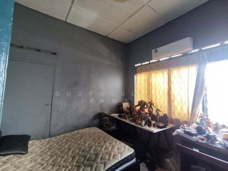 Rumah Banglo untuk Dijual di Taman Keramat (Ulu Kelang) - Gudrotullah Ikhwan - Bedroom - PropertyGuru.com.my