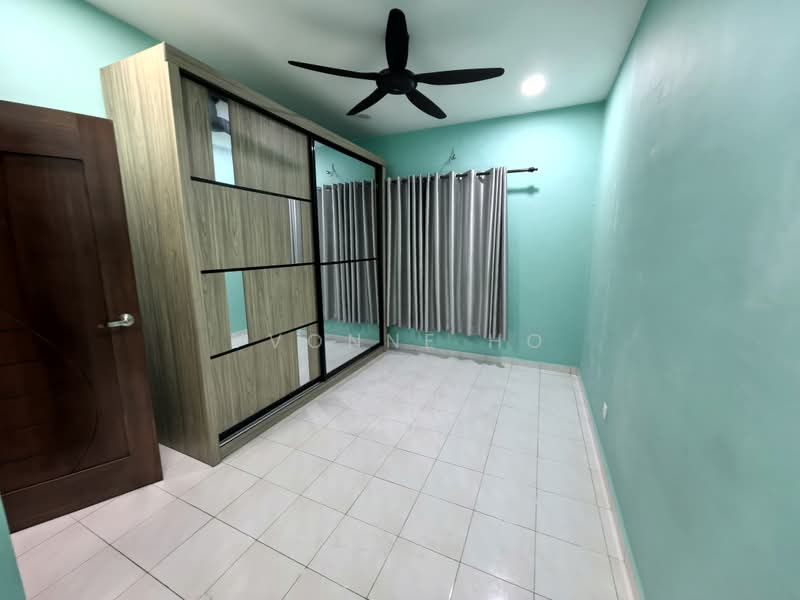 Pangsapuri untuk Dijual di Pangsapuri Angsana - Yvonne Ho - Bedroom - PropertyGuru.com.my