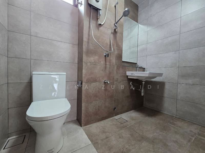 Rumah Teres untuk Disewa di Sungai Buloh (Selangor) - Zalina Zubaidi - Bathroom - PropertyGuru.com.my