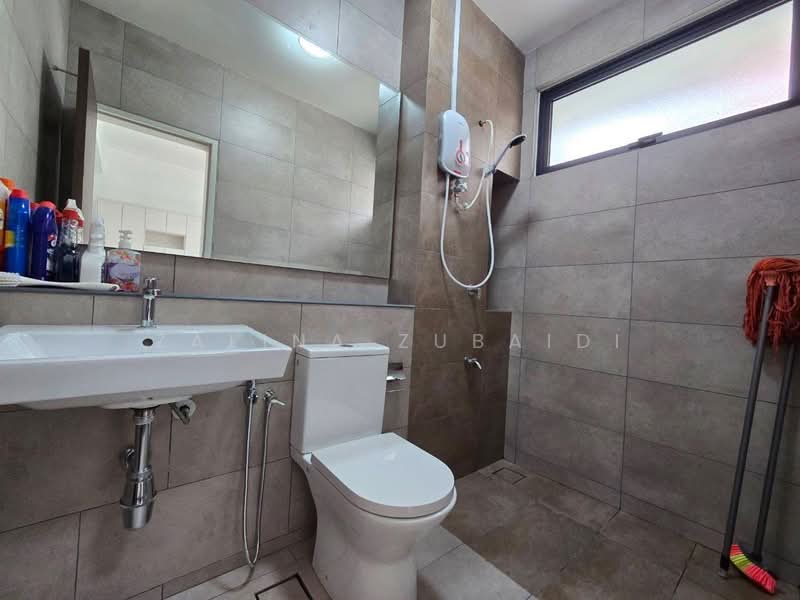 Rumah Teres untuk Disewa di Sungai Buloh (Selangor) - Zalina Zubaidi - Bathroom - PropertyGuru.com.my