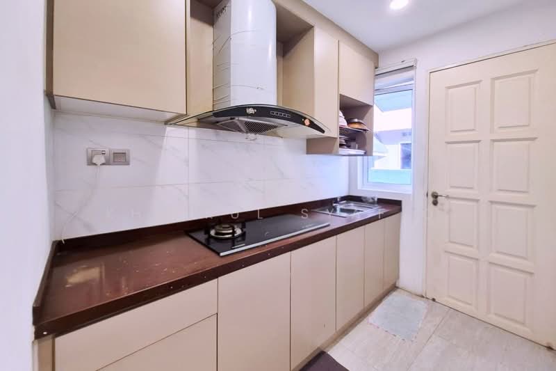 Semi-Detached House for Rent in Kelana Jaya (Petaling Jaya) - Khairul Syafiq - Kitchen - PropertyGuru.com.my