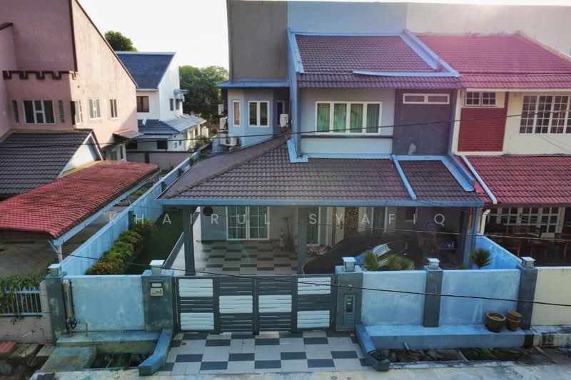 Semi-Detached House for Rent in Kelana Jaya (Petaling Jaya) - Khairul Syafiq - Exterior - PropertyGuru.com.my
