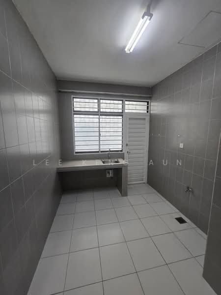 Rumah Teres 2 Tingkat untuk Dijual di Klang (Selangor) - Lee Keng Aun - Kitchen - PropertyGuru.com.my