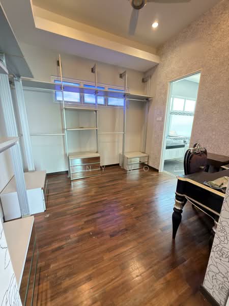 For Sale - Hilltop Villa Residence Batu Feringgi 4 storey Bangalow house