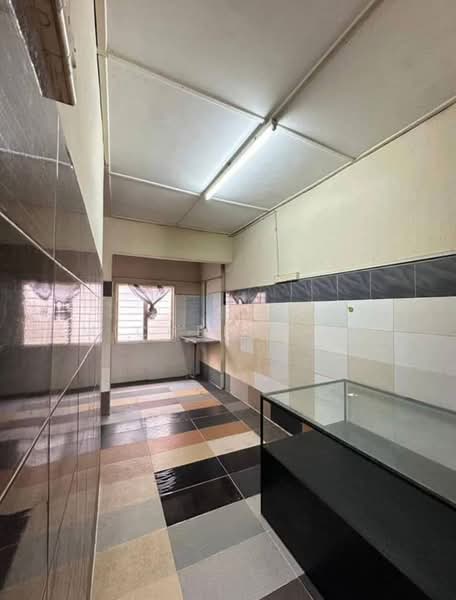2-storey Terraced House for Sale in Taman Nora (Ulu Tiram) - Michelle He - Kitchen - PropertyGuru.com.my