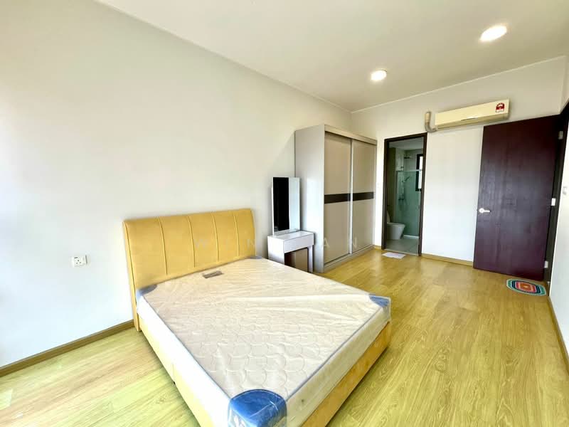 Condominium for Rent at Amberside @ Country Garden Danga Bay - Win Tan - PropertyGuru.com.my