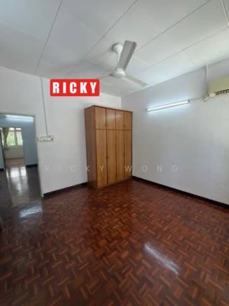 Shop for Sale in Pulau Tikus (Penang) - Ricky Wong - Bedroom - PropertyGuru.com.my