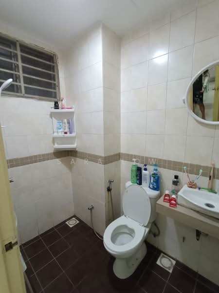 Servis Apartment untuk Dijual di E-Tiara - Sara Low - Bathroom - PropertyGuru.com.my