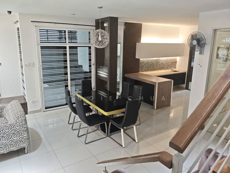 Cluster House for Rent in Taman Adda Heights (Tebrau) - Peggie Chua - Dining Room - PropertyGuru.com.my