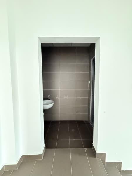 Kilang untuk Disewa di Iskandar Puteri (Nusajaya) (Johor) - Sam . - Bathroom - PropertyGuru.com.my