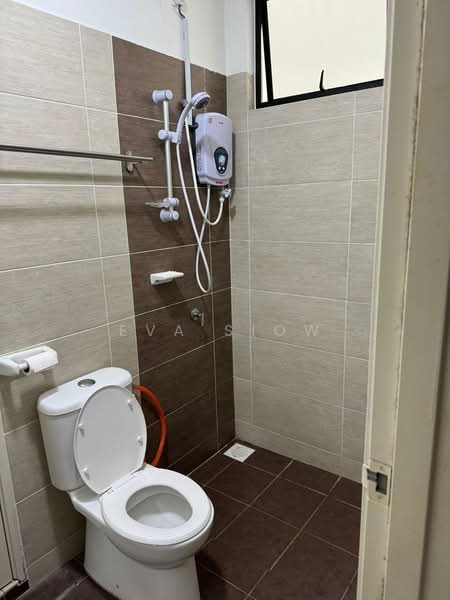Rumah Teres 2 Tingkat untuk Disewa di Bandar Penawar (Kota Tinggi) - Eva Siow - Bathroom - PropertyGuru.com.my