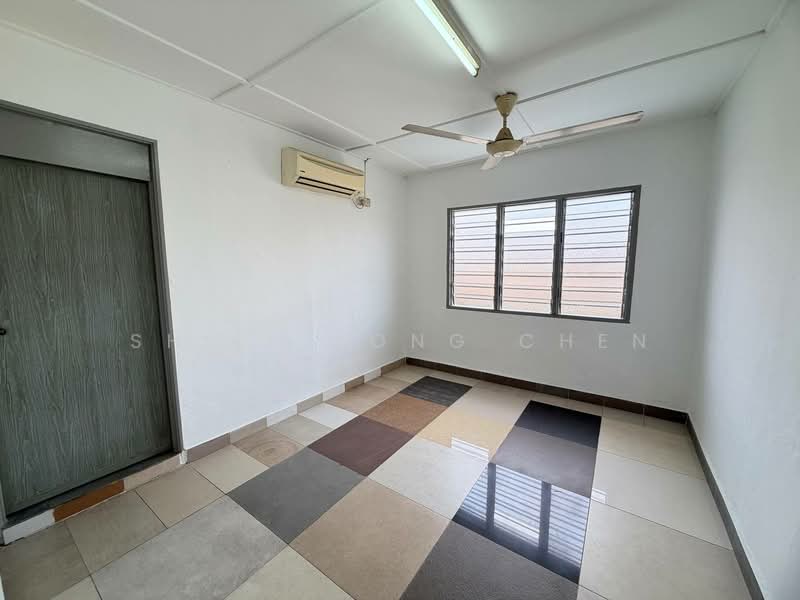 2-storey Terraced House for Sale in Taman Nora (Ulu Tiram) - Shieh Long Chen - Interior - PropertyGuru.com.my
